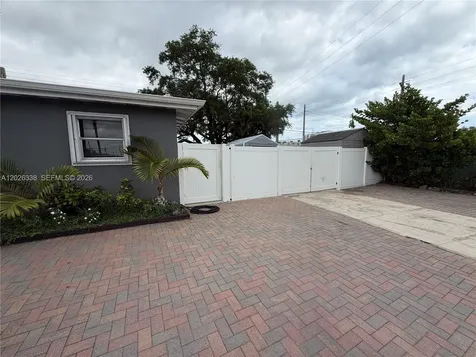 414 SW 2nd Terrace Dania Beach FL 33004