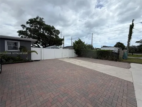 414 SW 2nd Terrace Dania Beach FL 33004