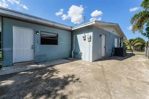 1389 Meadowbrook Drive West Palm Beach FL 33417
