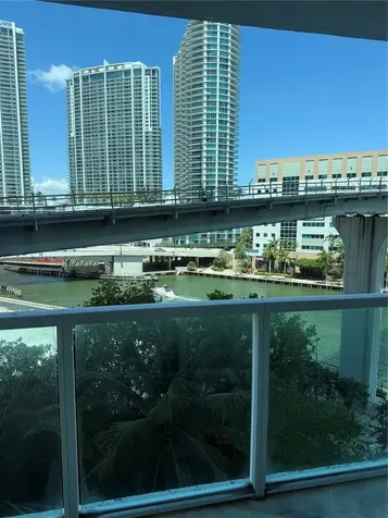31 SE 5th Street Miami FL 33131