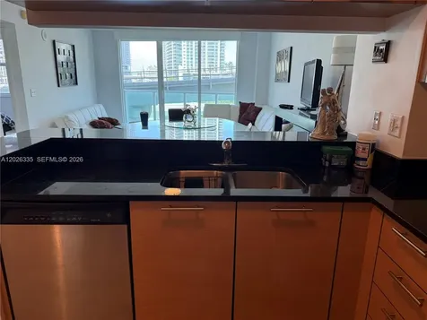 31 SE 5th Street Miami FL 33131