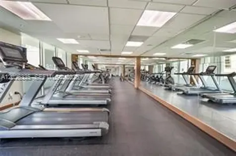 31 SE 5th Street Miami FL 33131