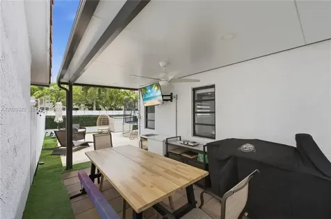 13523 SW 59th Terrace Miami FL 33183