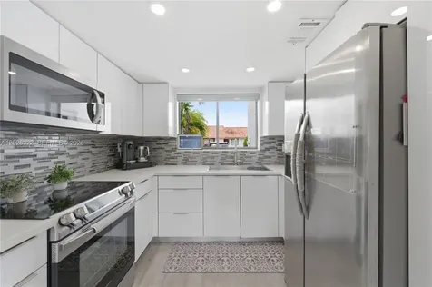 13523 SW 59th Terrace Miami FL 33183