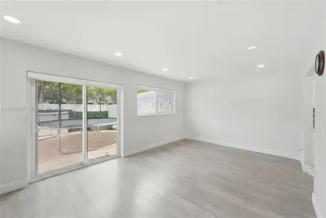 13523 SW 59th Terrace Miami FL 33183