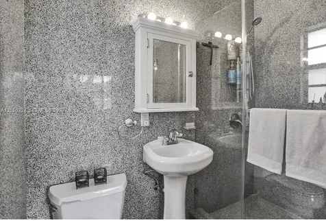 2921 Sheridan Avenue Miami Beach FL 33140