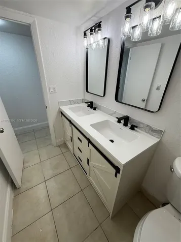 15221 NE 6th Avenue Miami FL 33162