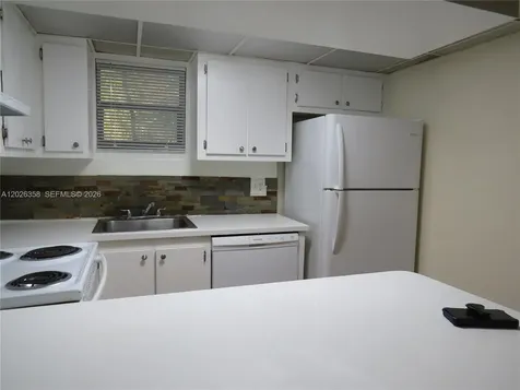 8290 Lake Drive Doral FL 33166
