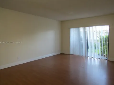 8290 Lake Drive Doral FL 33166