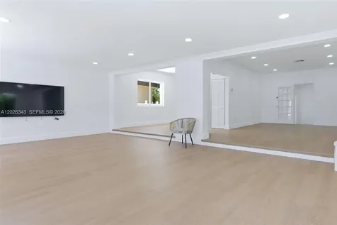 1510 S Treasure Drive North Bay Village FL 33141