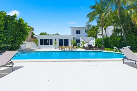 1510 S Treasure Drive North Bay Village FL 33141