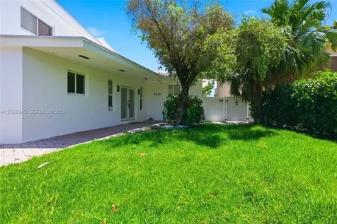 1510 S Treasure Drive North Bay Village FL 33141