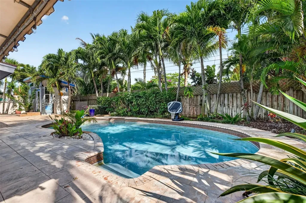 1640 NE 60th Street Fort Lauderdale FL 33334
