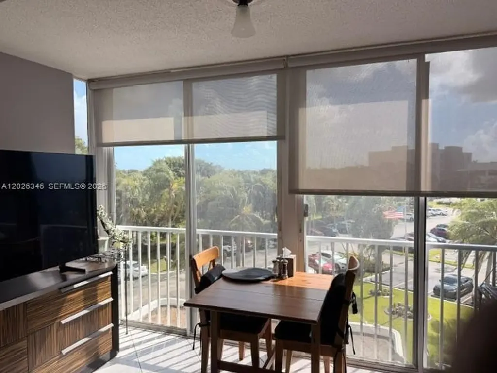 3850 Washington Street Hollywood FL 33021