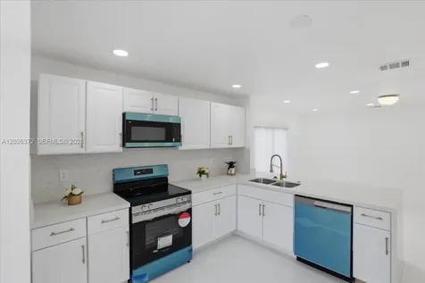 13209 NW 12th Court Sunrise FL 33323