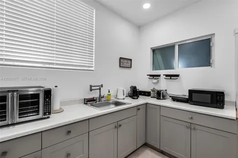 921 N 21st Avenue Hollywood FL 33020