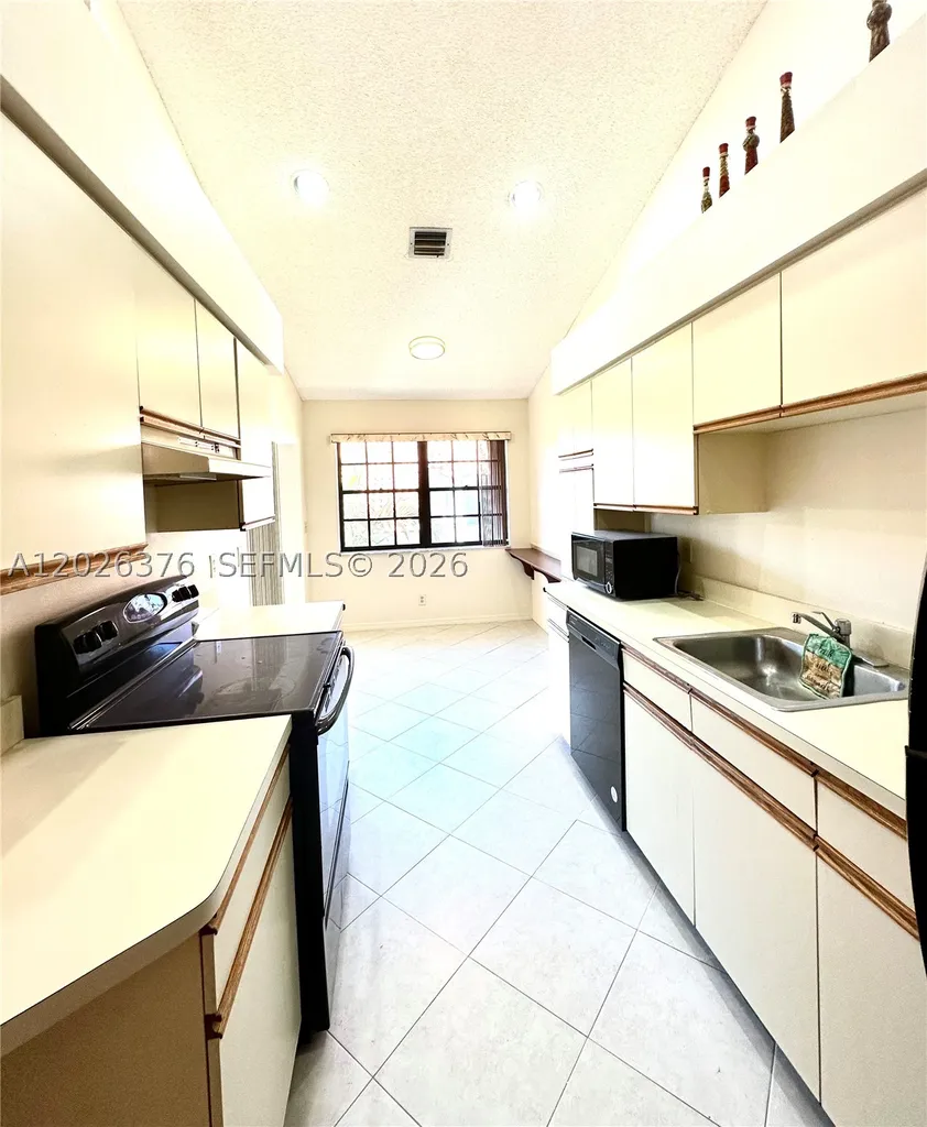 3176 Arbor Lane Hollywood FL 33021