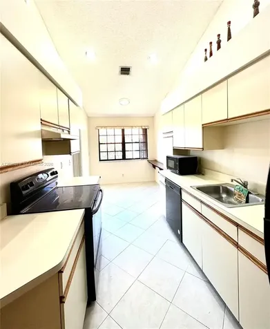3176 Arbor Lane Hollywood FL 33021
