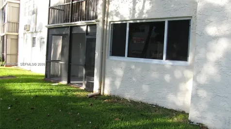 8911 S Hollybrook Boulevard Pembroke Pines FL 33025