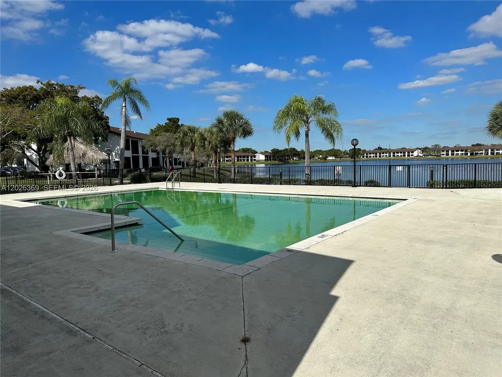 215 Lake Pointe Drive Oakland Park FL 33309
