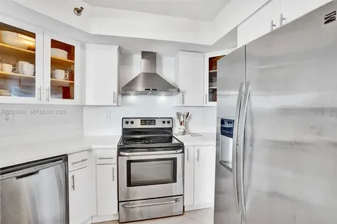 6767 Collins Avenue Miami Beach FL 33141
