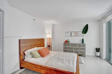 6767 Collins Avenue Miami Beach FL 33141
