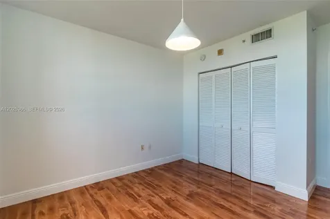 19501 W Country Club Drive Aventura FL 33180