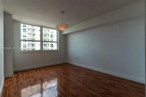 19501 W Country Club Drive Aventura FL 33180