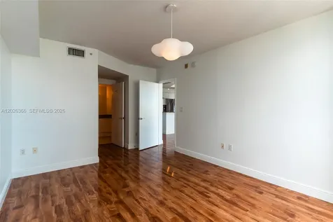 19501 W Country Club Drive Aventura FL 33180
