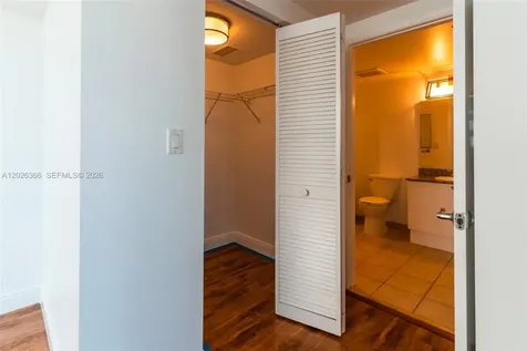 19501 W Country Club Drive Aventura FL 33180