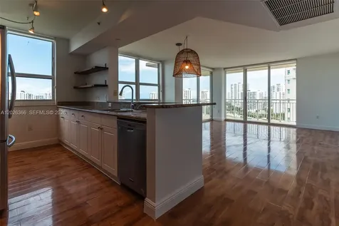 19501 W Country Club Drive Aventura FL 33180