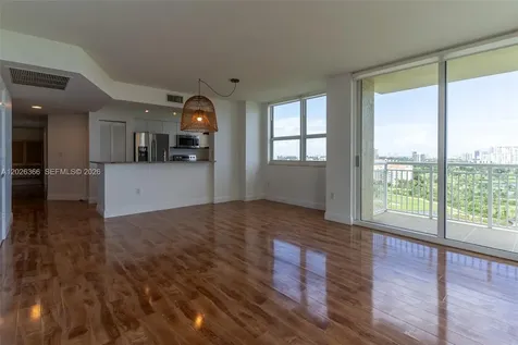 19501 W Country Club Drive Aventura FL 33180