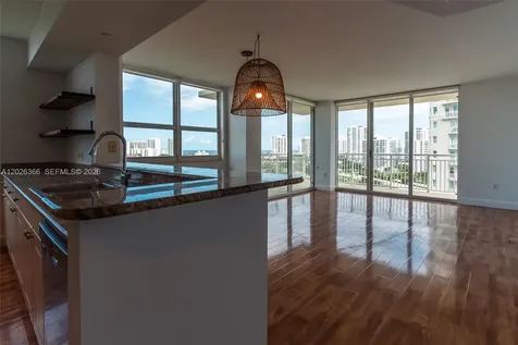 19501 W Country Club Drive Aventura FL 33180