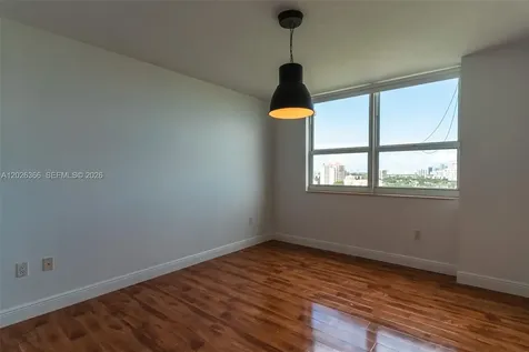 19501 W Country Club Drive Aventura FL 33180