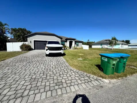 209 SE 26th Terrace Cape Coral FL 33904