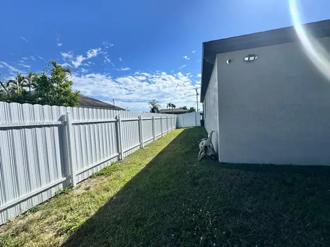 209 SE 26th Terrace Cape Coral FL 33904
