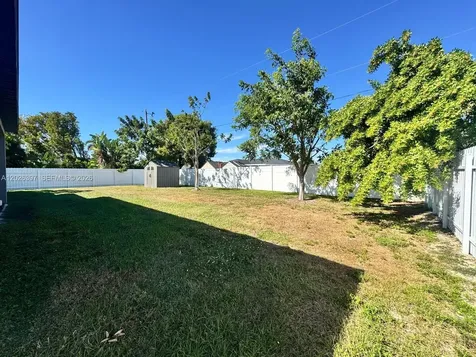 209 SE 26th Terrace Cape Coral FL 33904