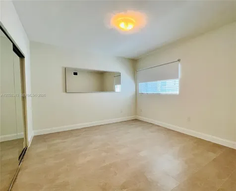 6905 Bay Drive Miami Beach FL 33141