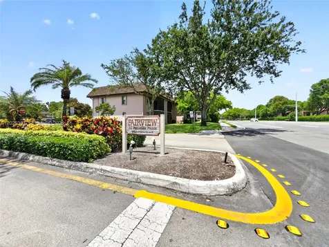 10616 NW 10th Street Pembroke Pines FL 33026