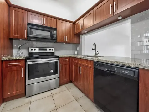 10616 NW 10th Street Pembroke Pines FL 33026