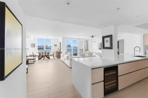 1800 Sunset Harbour Miami Beach FL 33139