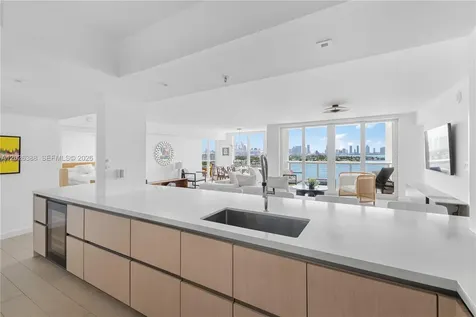 1800 Sunset Harbour Miami Beach FL 33139