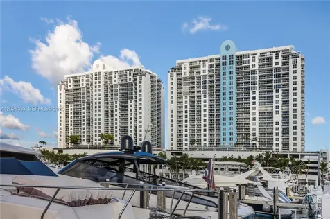 1800 Sunset Harbour Miami Beach FL 33139