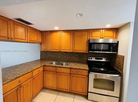 2778 W 60th Street Hialeah FL 33016