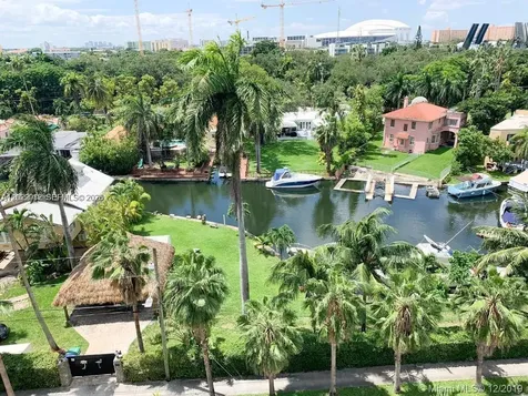 816 NW 11th Street Miami FL 33136