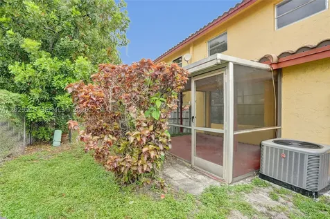 2613 NW 47th Terrace Lauderdale Lakes FL 33313