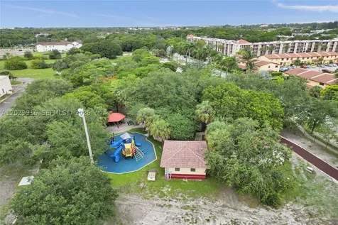 2613 NW 47th Terrace Lauderdale Lakes FL 33313