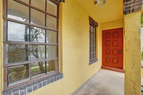 2613 NW 47th Terrace Lauderdale Lakes FL 33313
