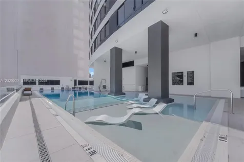 225 N Miami Miami FL 33128