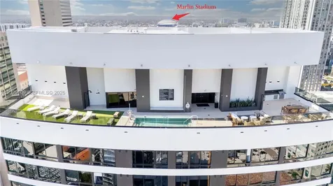 225 N Miami Miami FL 33128